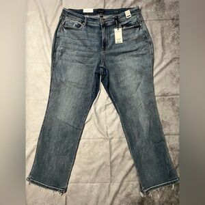 Judy Blue Medium Wash Straight-Leg Women's Jeans